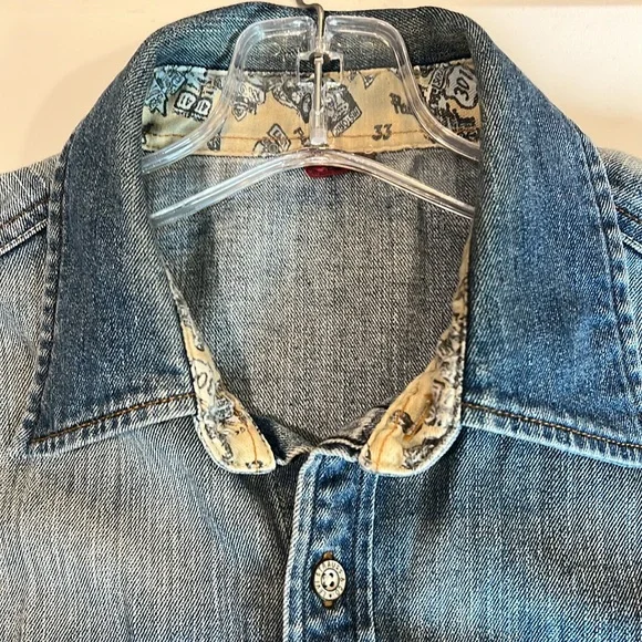 Vintage Levi’s - denim shirt, no size - Picture 7 of 10